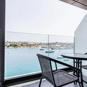 The Londoner 3*, Sliema Malta